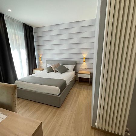 Martini Suite 2 Бари Экстерьер фото